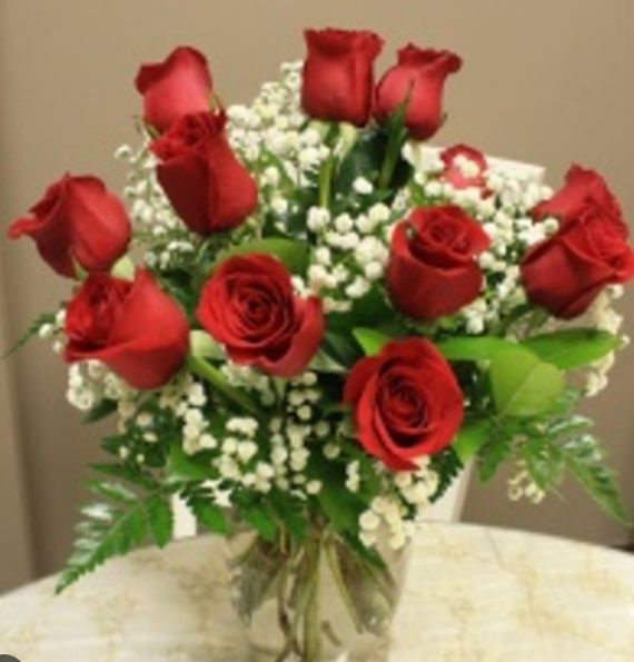 12 Valentine Roses