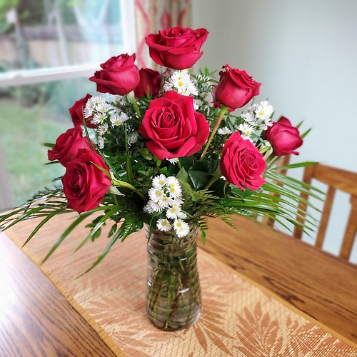 12 Long Stem Roses in Vase Summer Special